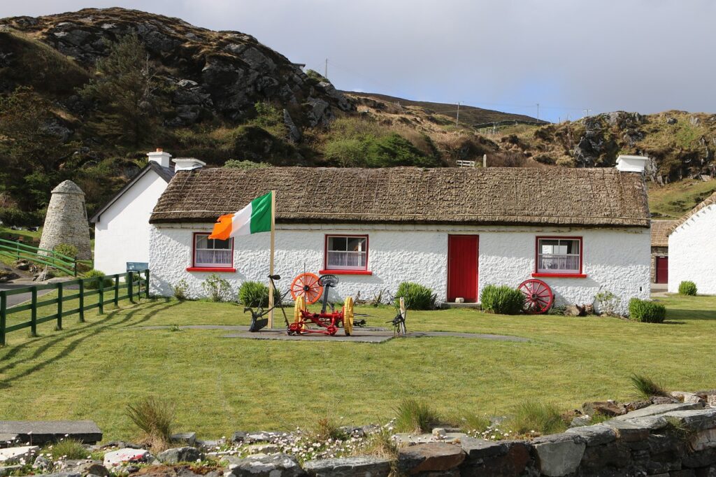 Cottage that you might see on a road trip around Ireland